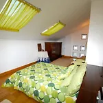아파트 Ship - 4 Bedroom Duplex With Sea And Pool Views, 1km From The 상 마르티뇨 두 포르투